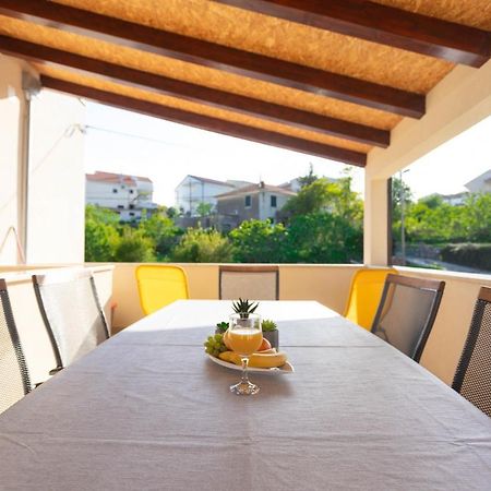 Apartman Marel Žrnovnica Exterior foto