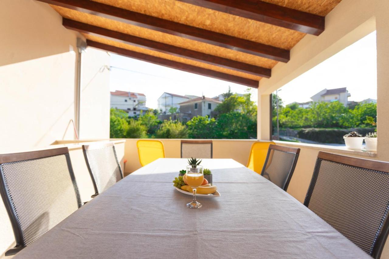 Apartman Marel Žrnovnica Exterior foto