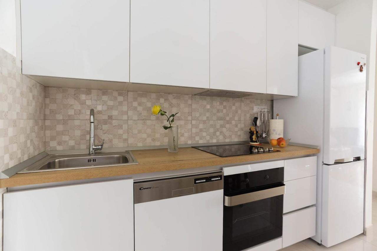 Apartman Marel Žrnovnica Exterior foto